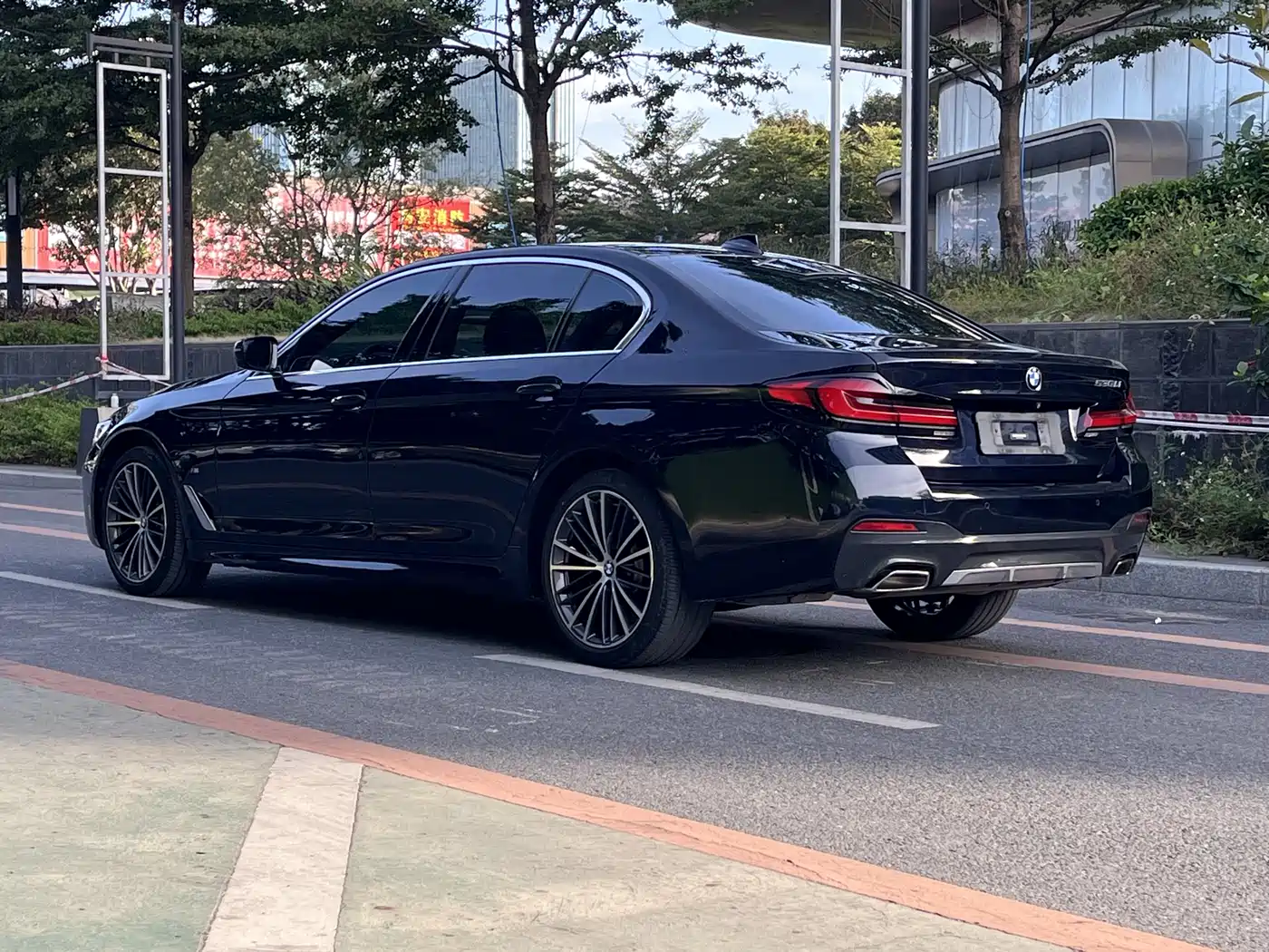 BMW 5 Series 2021 530Li Leading M Sport Package фото 5
