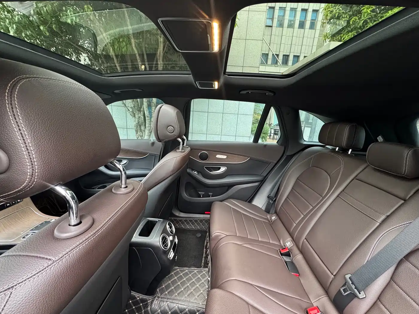Mercedes-Benz GLC 2022 Facelift GLC 300 L 4MATIC Dynamic Collector's Edition фото 16