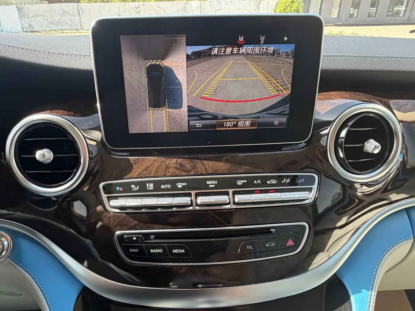 Mercedes-Benz V-Class 2018 V 260 Premium Edition China VI фото 14
