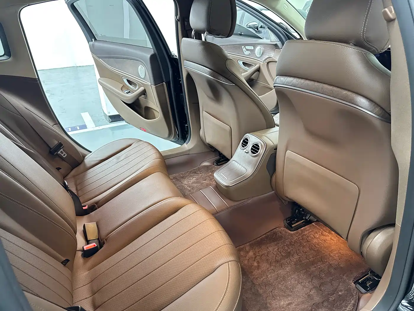 Mercedes-Benz E-Class 2021 Facelift E 260 L фото 15