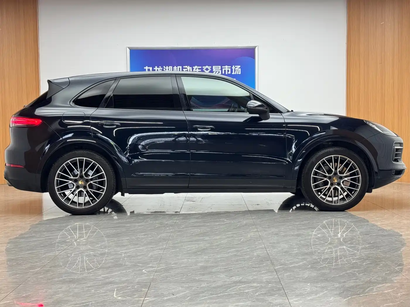 Фото 4 - Porsche Cayenne