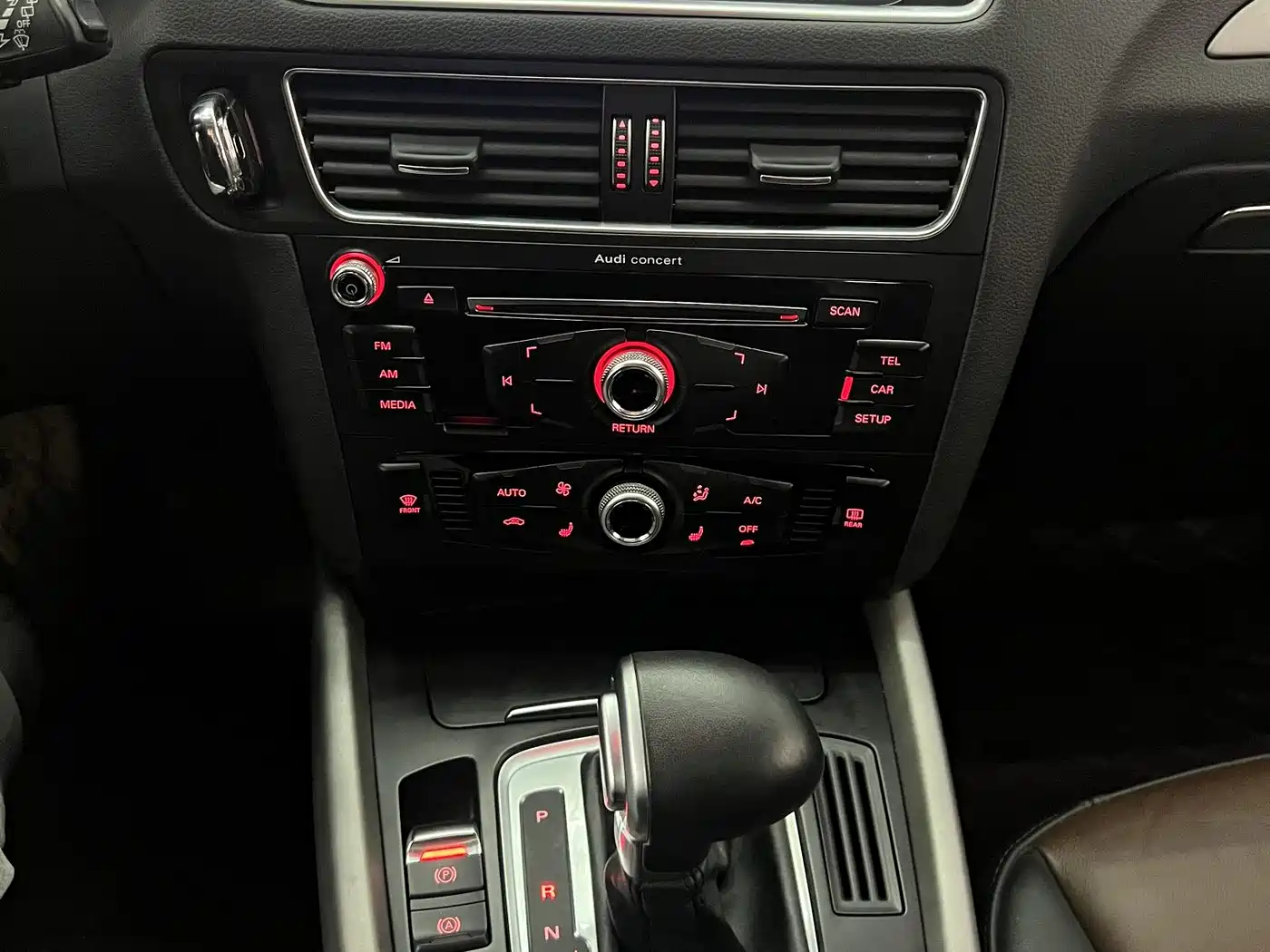 Audi Q5 2018 Collector's Edition 40 TFSI Progressive фото 25