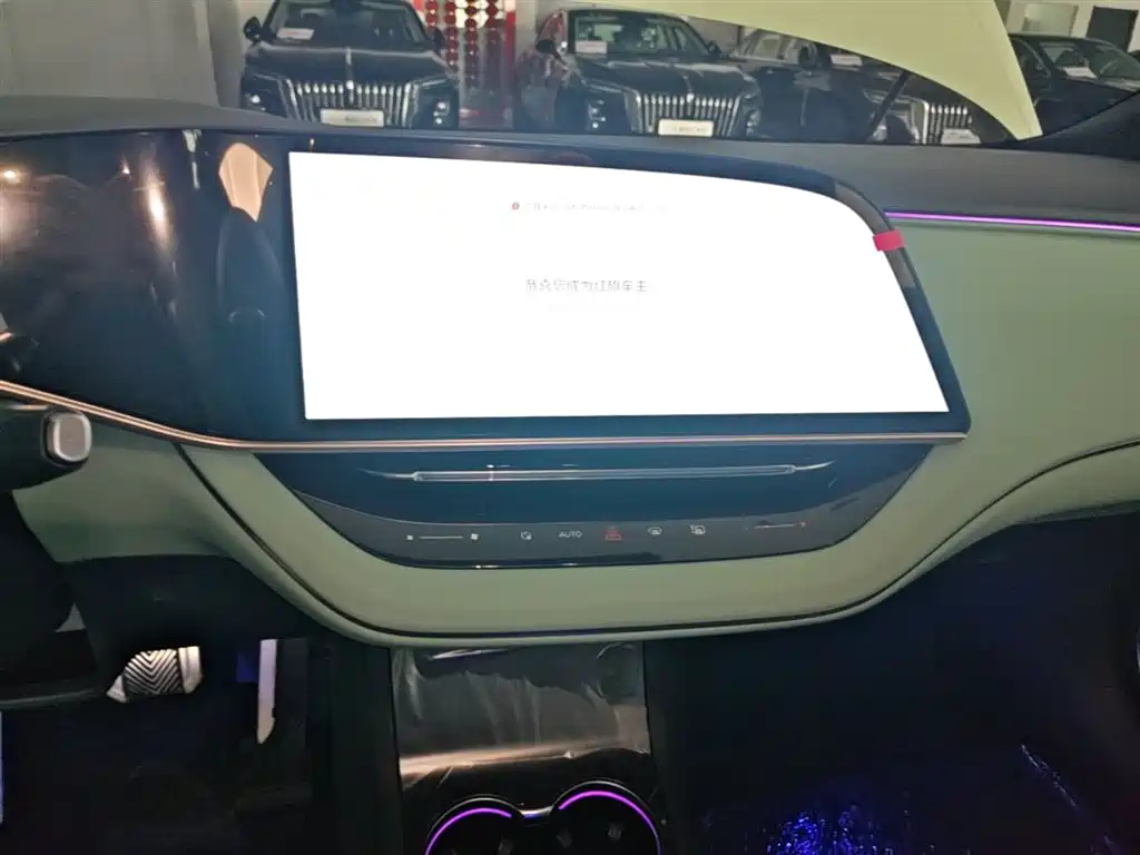 Hongqi EH7 2025 600 Smart Selection Edition фото 13