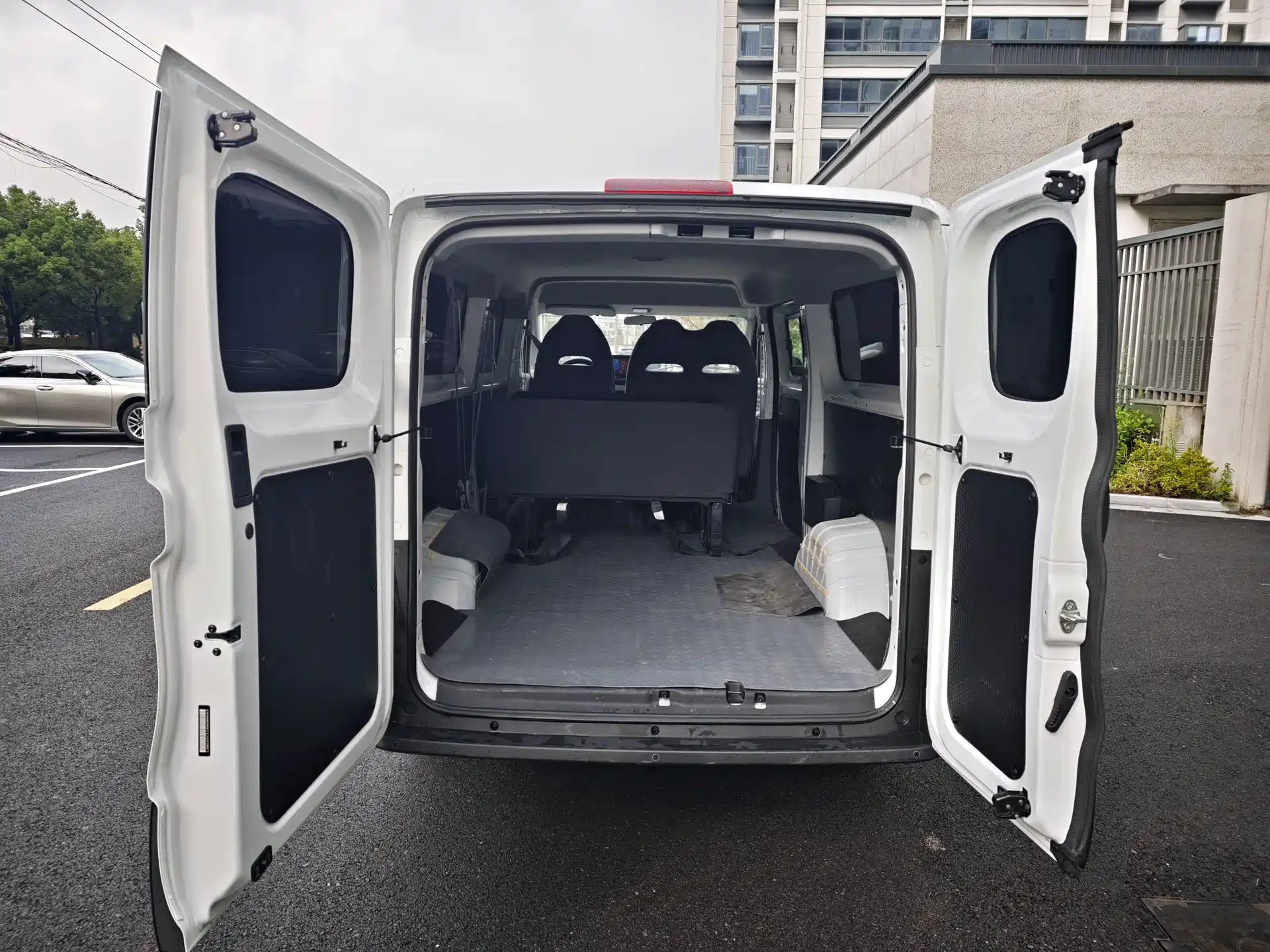 Фото 12 - Maxus Dana V1