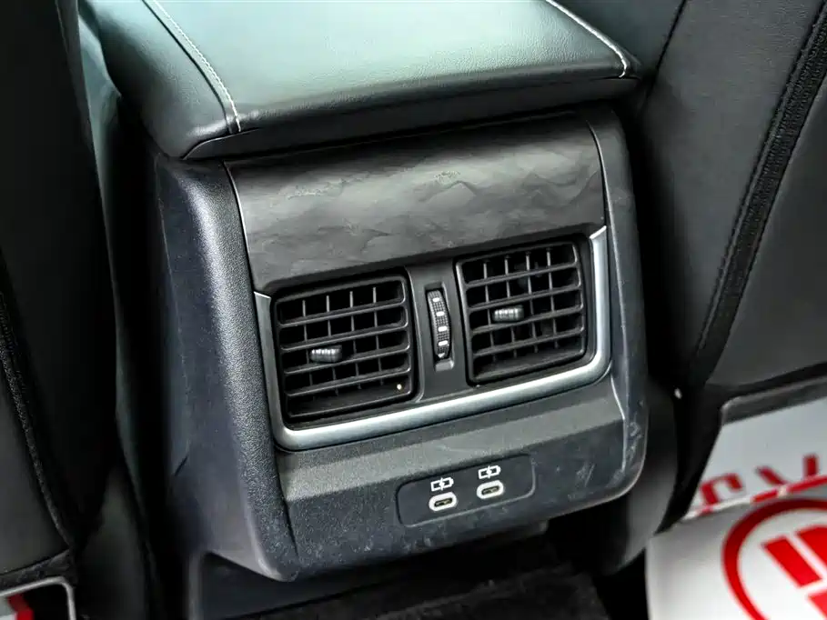 Toyota Camry 2024 2.0G Premium Edition фото 30