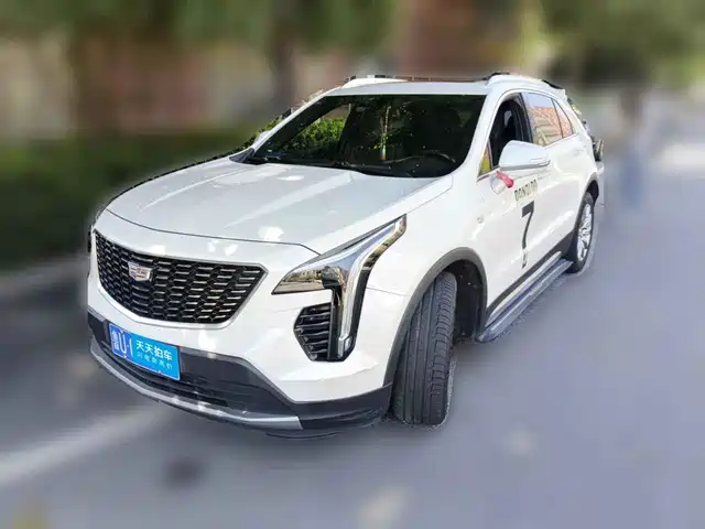 Cadillac XT4 2018 28T FWD Leading Edition — фото 1