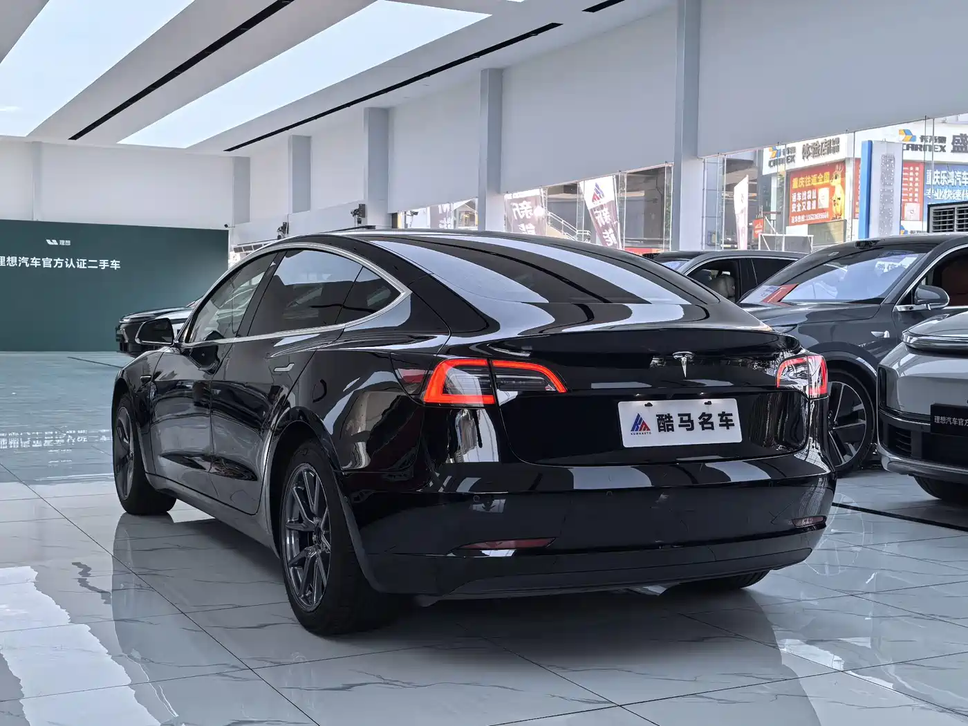 Tesla Model 3 (Import) 2019 2019 Long Range RWD Version