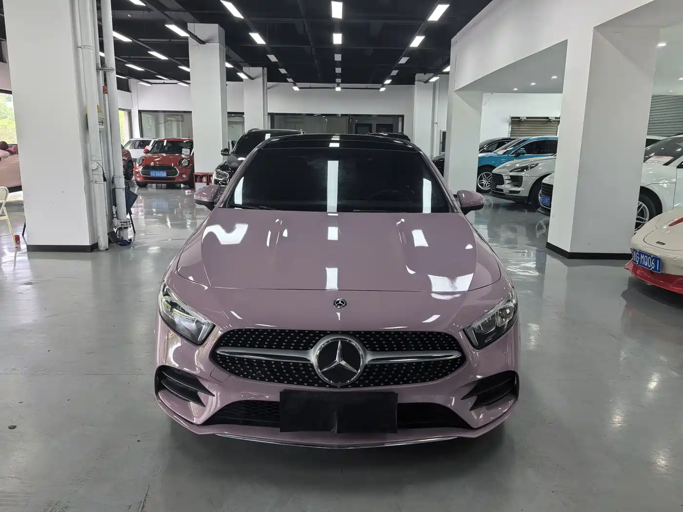 Mercedes-Benz A-Class 2019 A 200 L Sport Sedan фото 2
