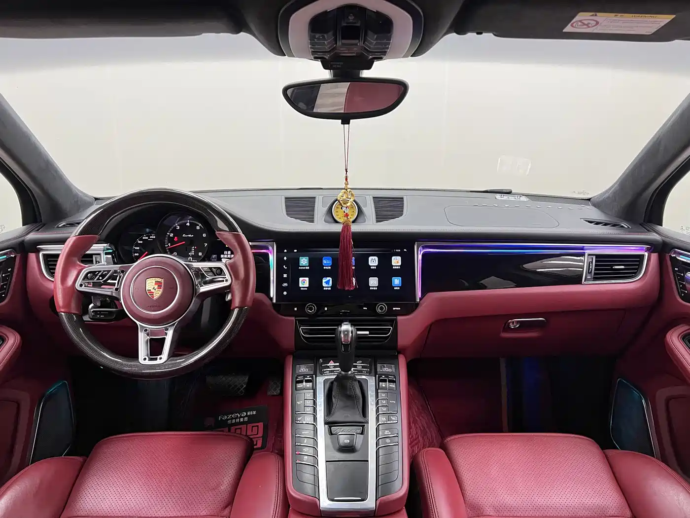 Porsche Macan 2014 Macan Turbo 3.6T фото 24