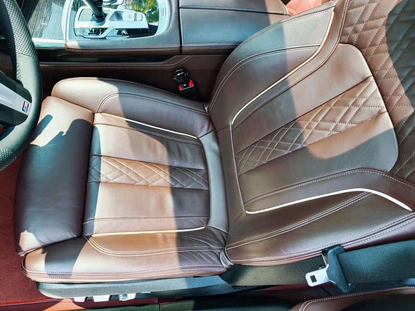 Photo 16 - BMW 7 Series