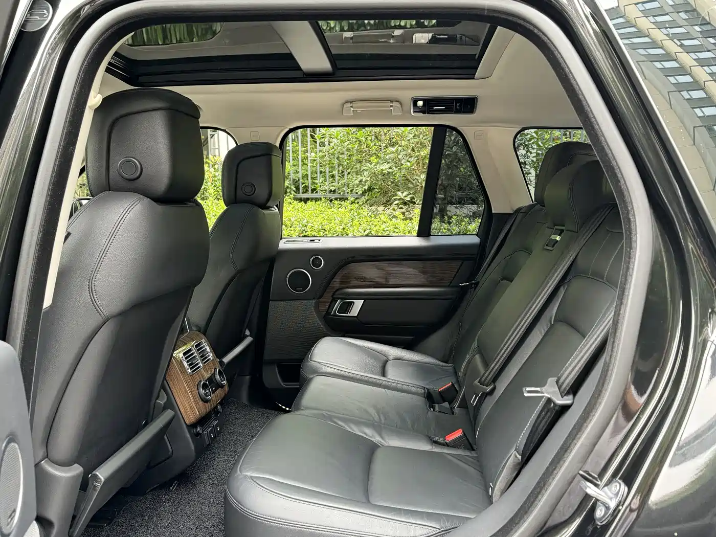 Фото 9 - Land Rover Range Rover