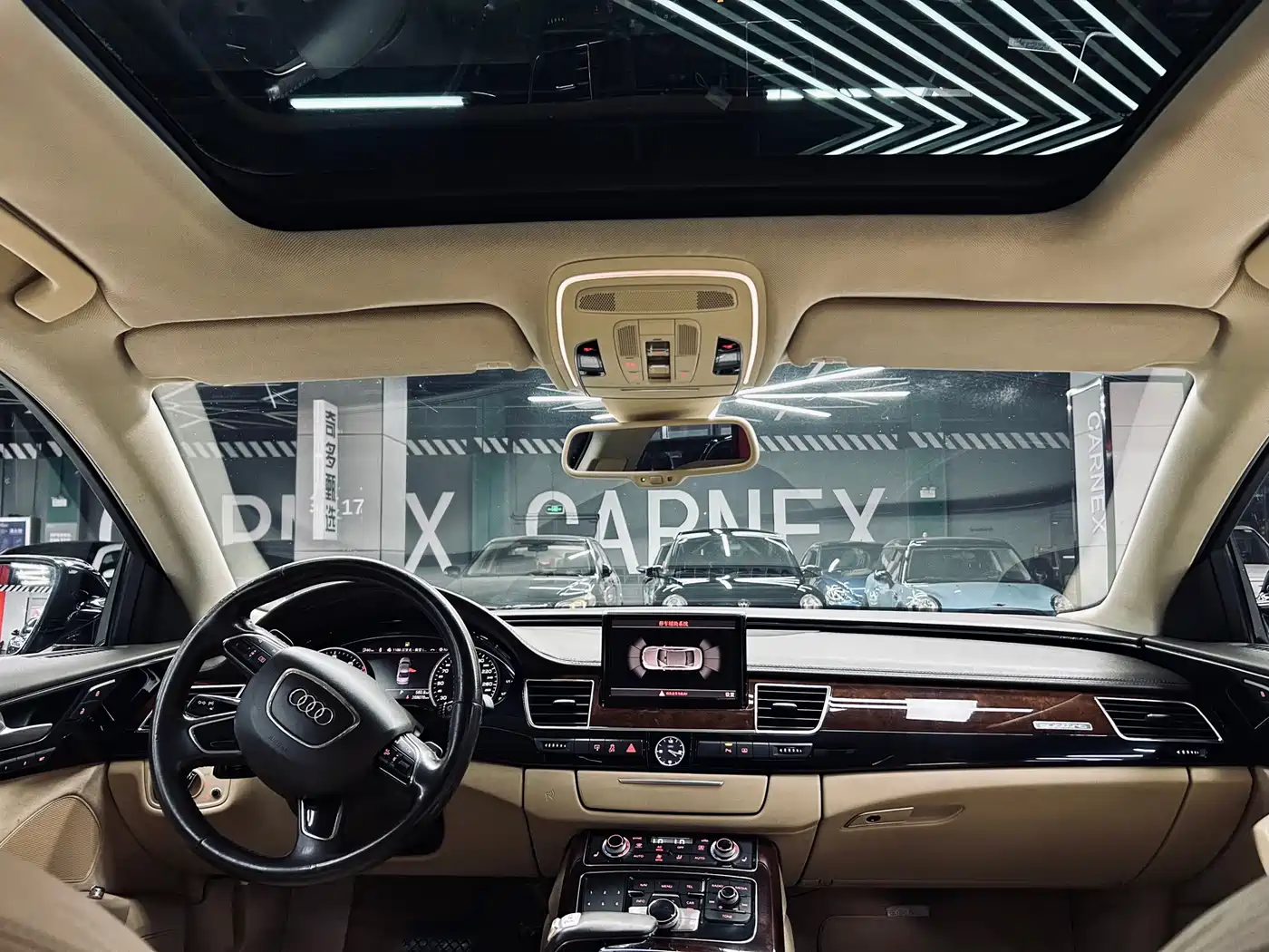 Photo 9 - Audi A8