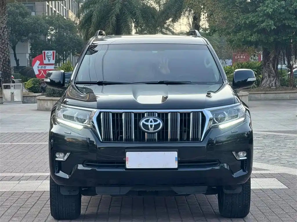 TOYOTA PRADO
