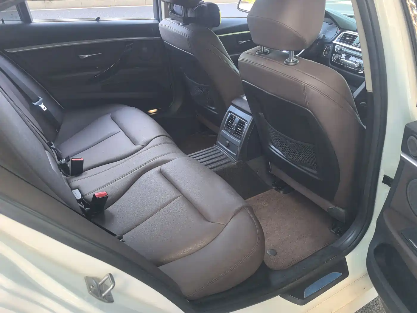 BMW 3 Series 2019 320Li M Sport Black Night Edition фото 12