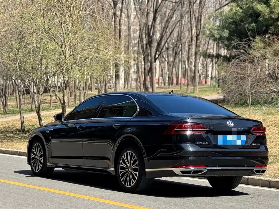 Volkswagen Phideon 2018 Facelift 380TSI FWD Business фото 7