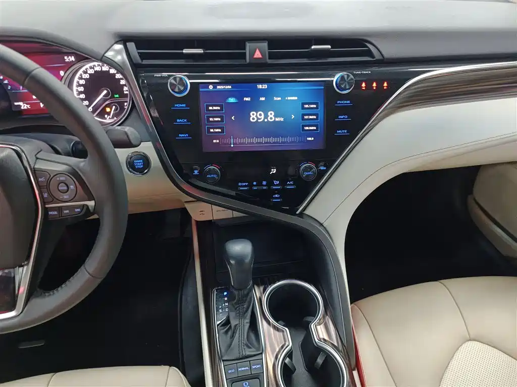 Toyota Camry 2019 Facelift 2.5G Luxury Edition фото 5