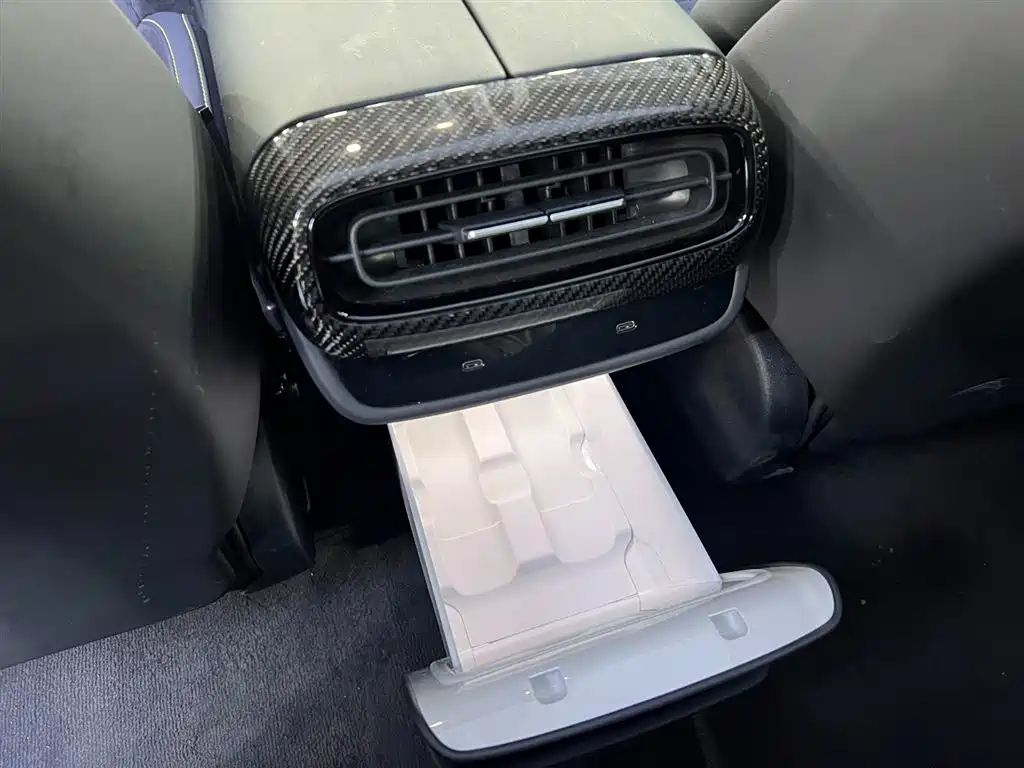 XIAOMI CAR XIAOMI SU7 ULTRA