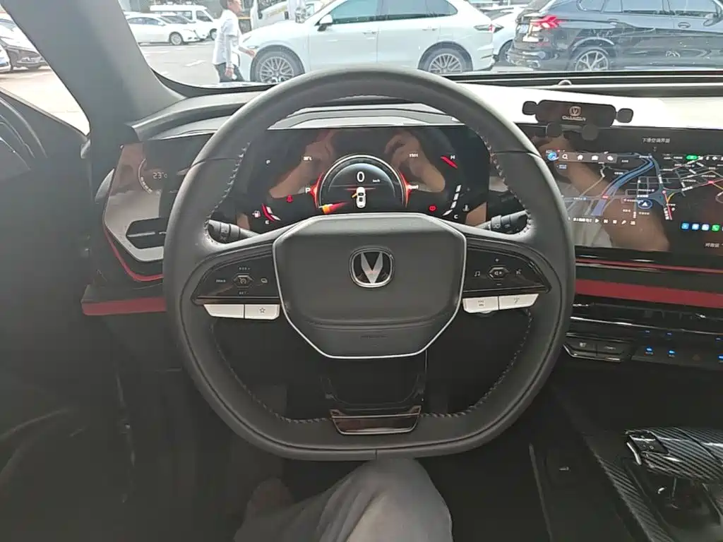 Фото 11 - Changan X5 PLUS