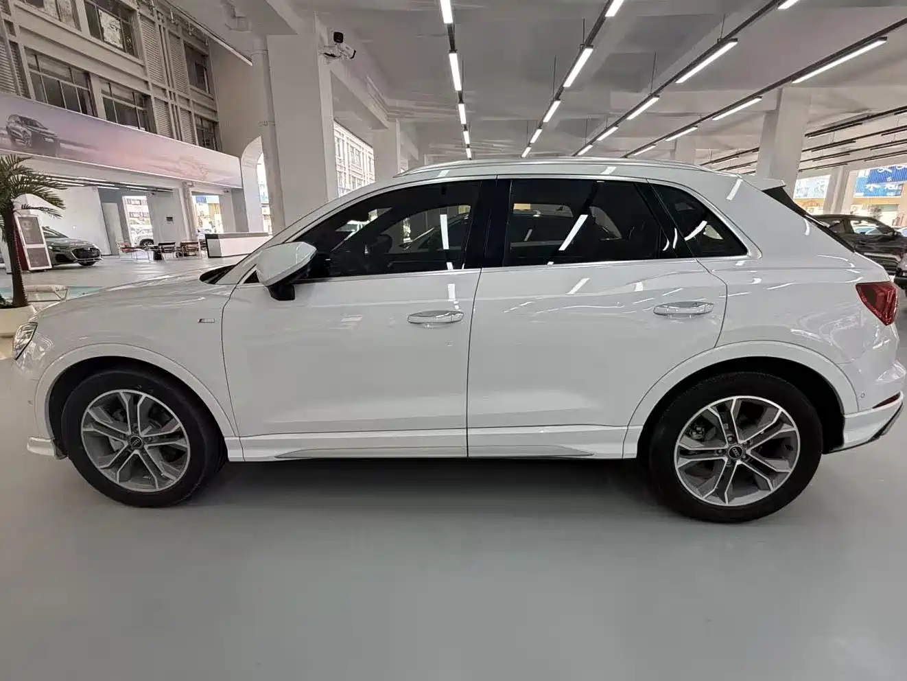 Audi Q3 2024 40 TFSI Fashion Sport фото 5