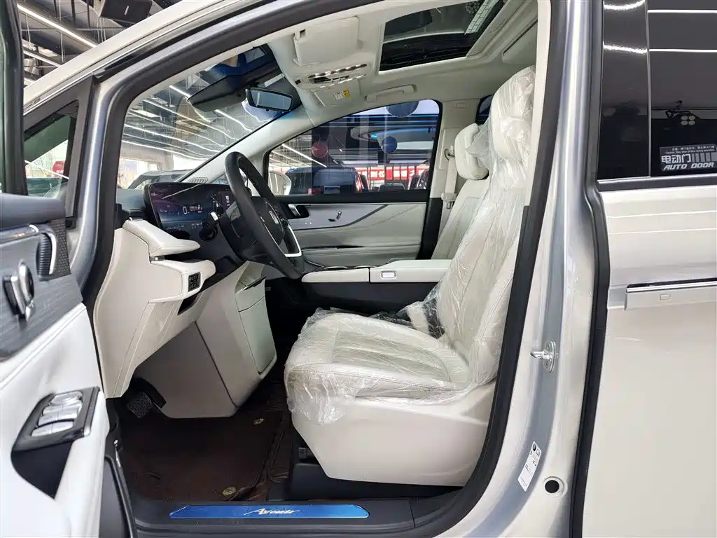 BUICK GL8 NEW ENERGY