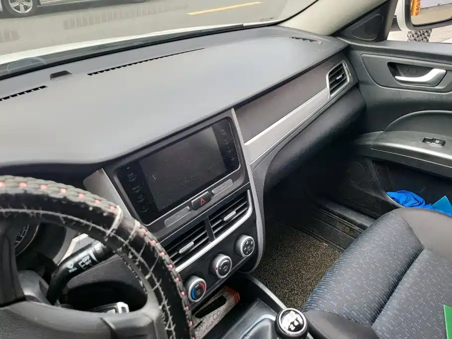 Besturn B30 2017 2017 1.6L Manual Comfort