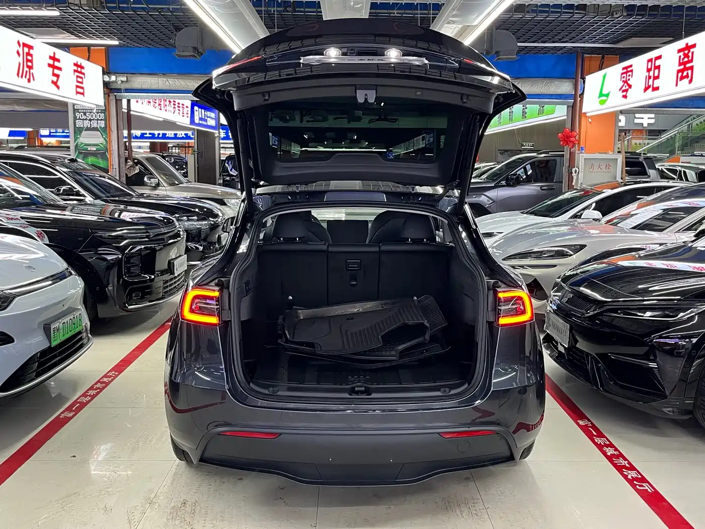 Фото 14 - Tesla Model Y