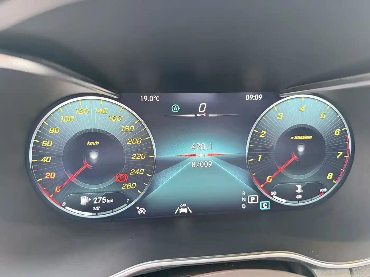 Mercedes-Benz GLC 2022 Model GLC 300 L 4MATIC Dynamic Edition фото 5