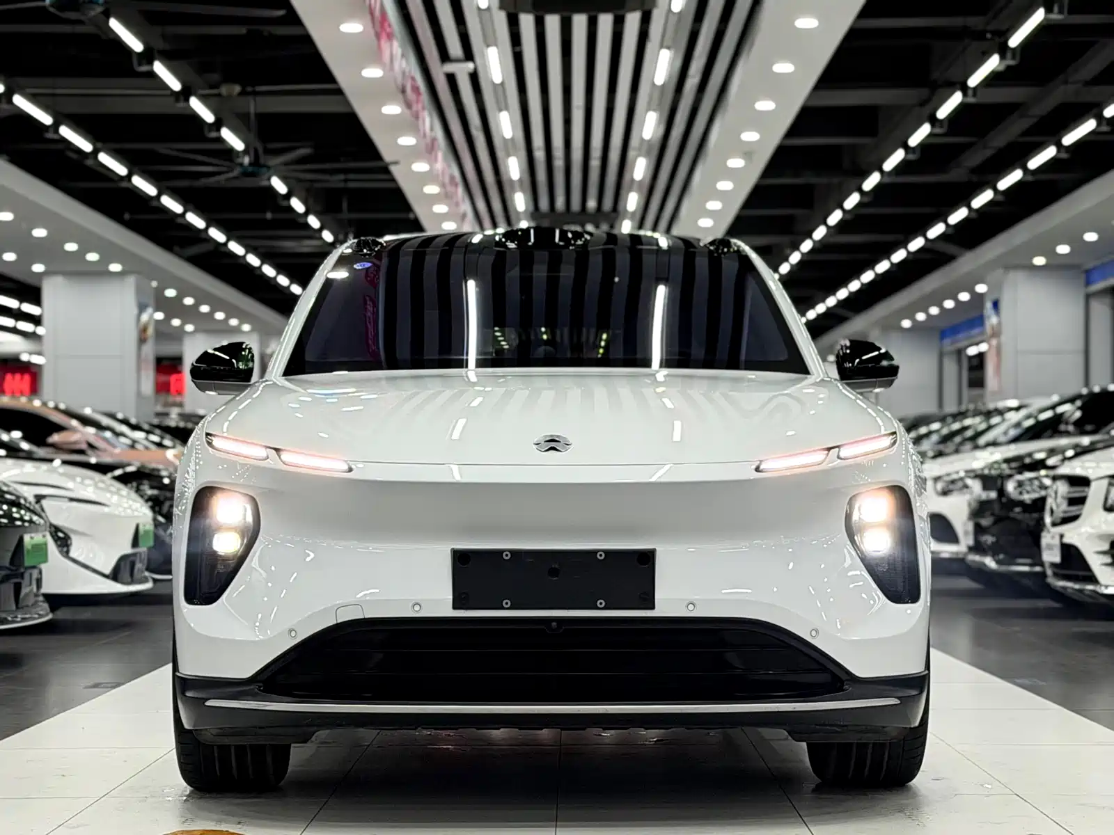 Photo 2 - NIO EC6