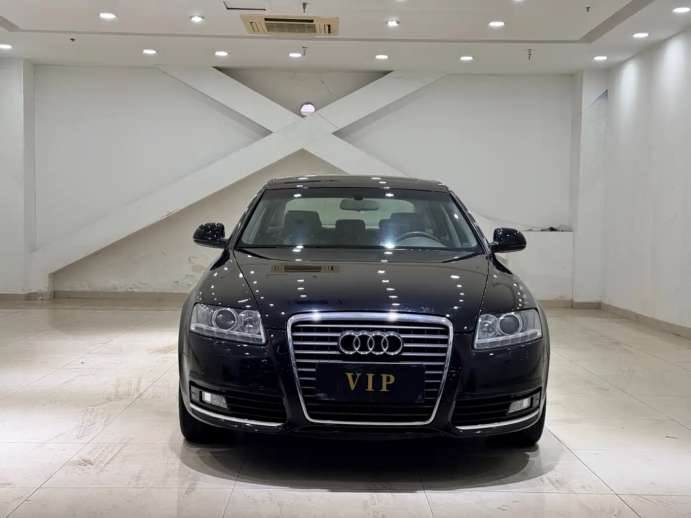 Audi A6L 2011 2.0 TFSI Automatic Comfort фото 2