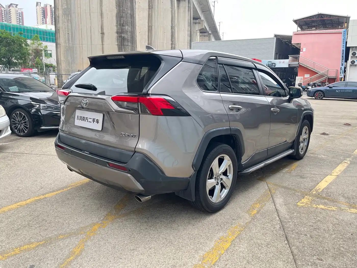 Toyota RAV4 Rongfang 2020 2.0L CVT 2WD Trend Edition фото 4