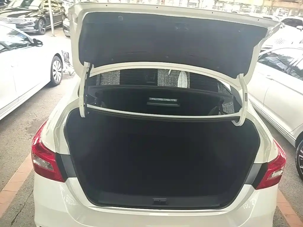 Nissan SYLPHY, миниатюра 19