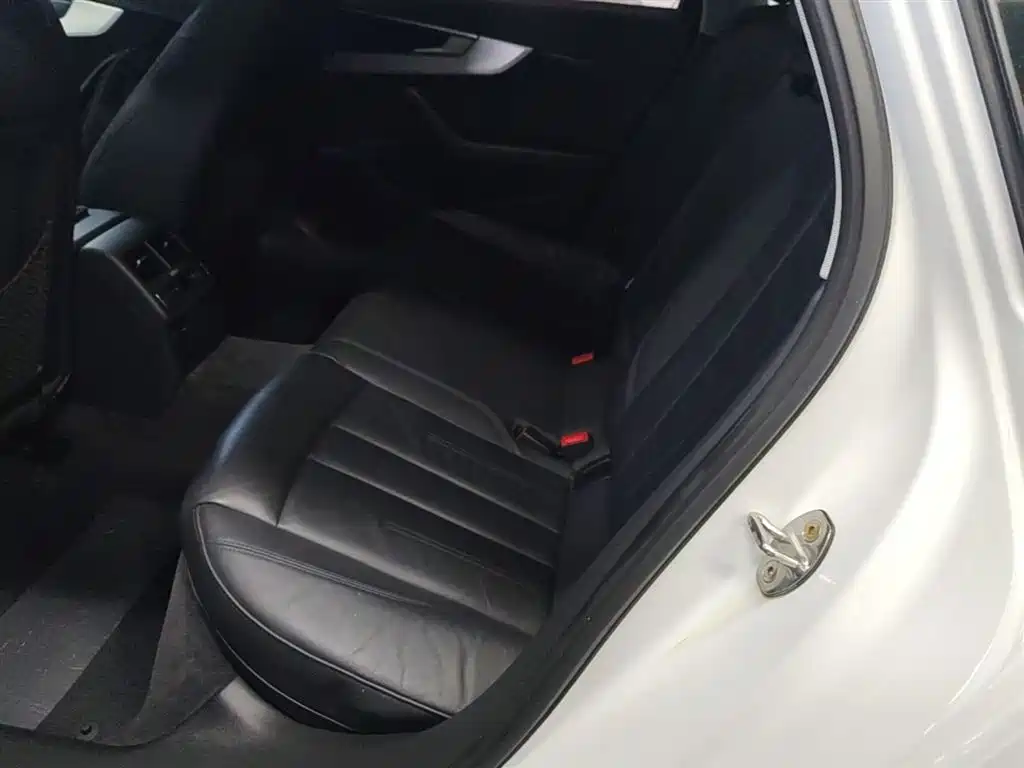 Audi A4L 2019 40 TFSI Fashion (China VI) фото 17