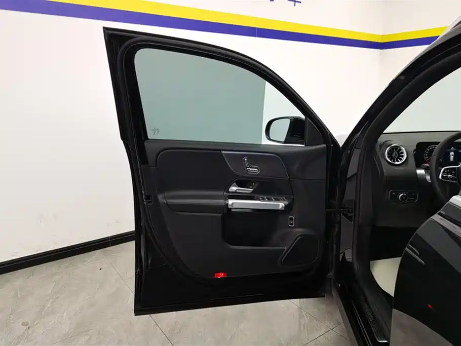 Mercedes-Benz GLB 2022 Facelift GLB 200 Fashion Style фото 7