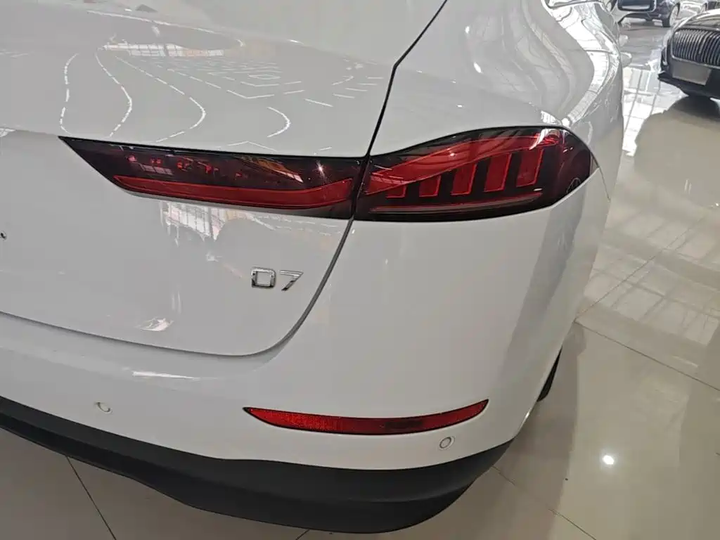 Roewe D7 2024 2023 DMH 125km Beyond Edition