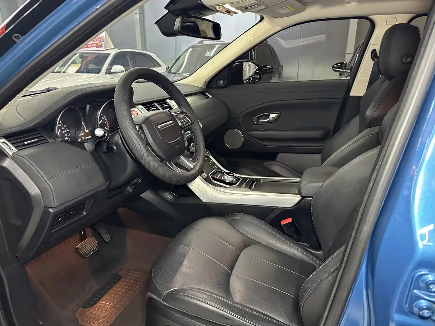 Фото 7 - Land Rover Range Rover Evoque