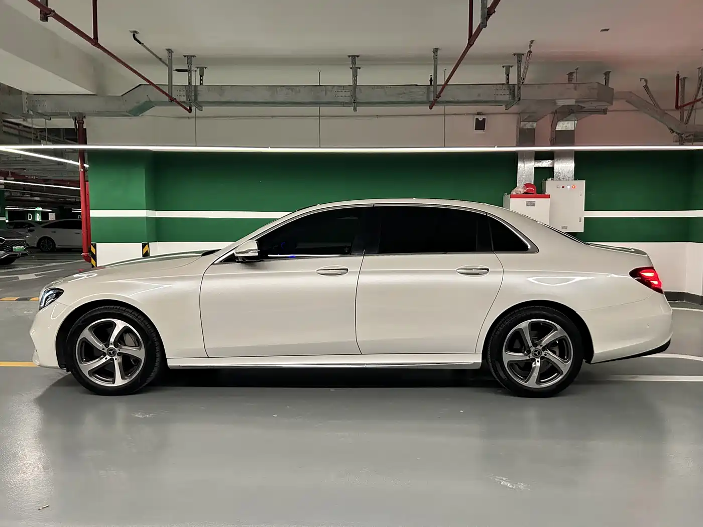 Mercedes-Benz E-Class 2019 Facelift E 300 L Sport Luxury фото 16