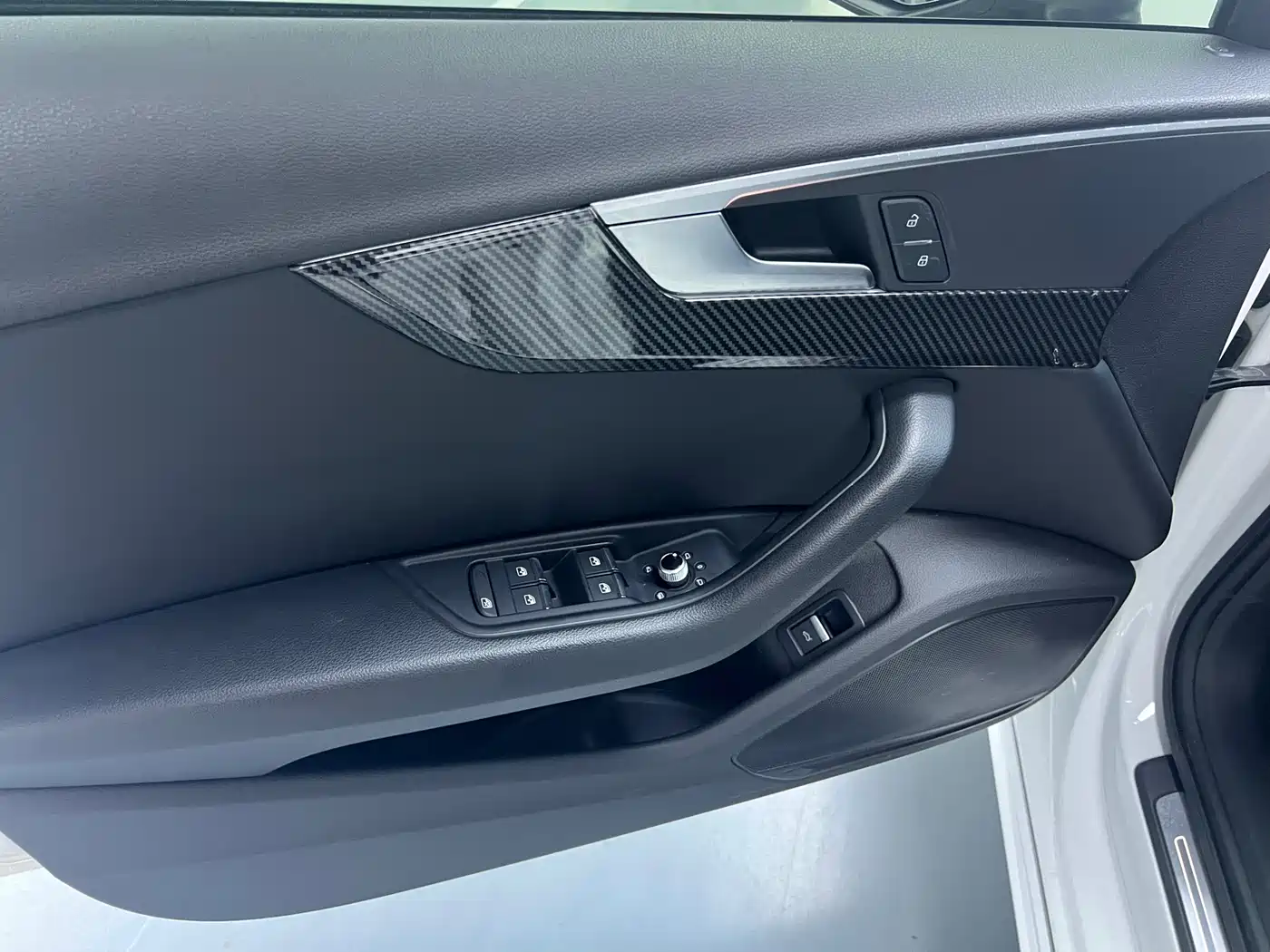 Audi A4L 2020 40 TFSI Luxury Dynamic фото 4