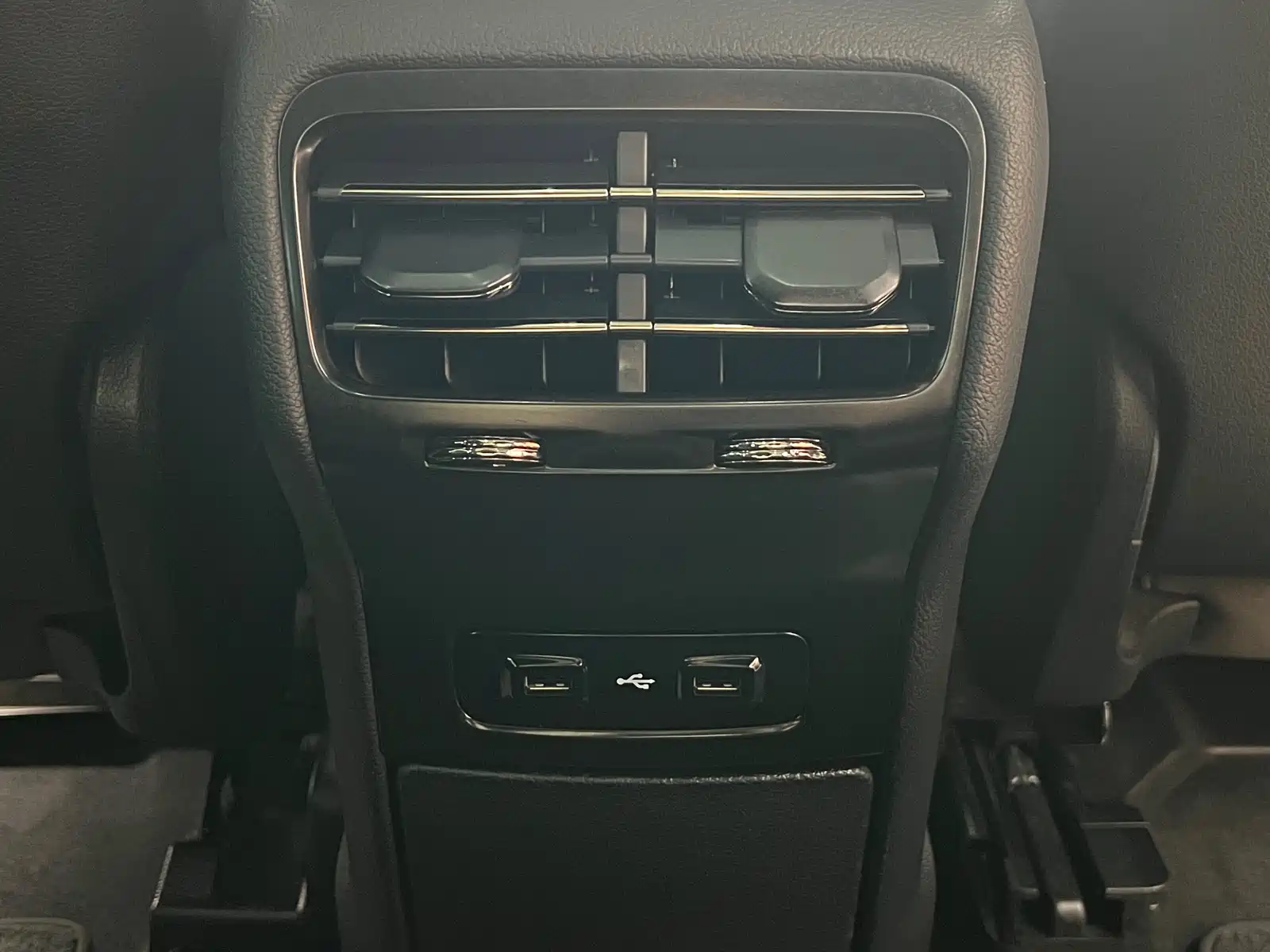 Фото 30 - NIO ES6