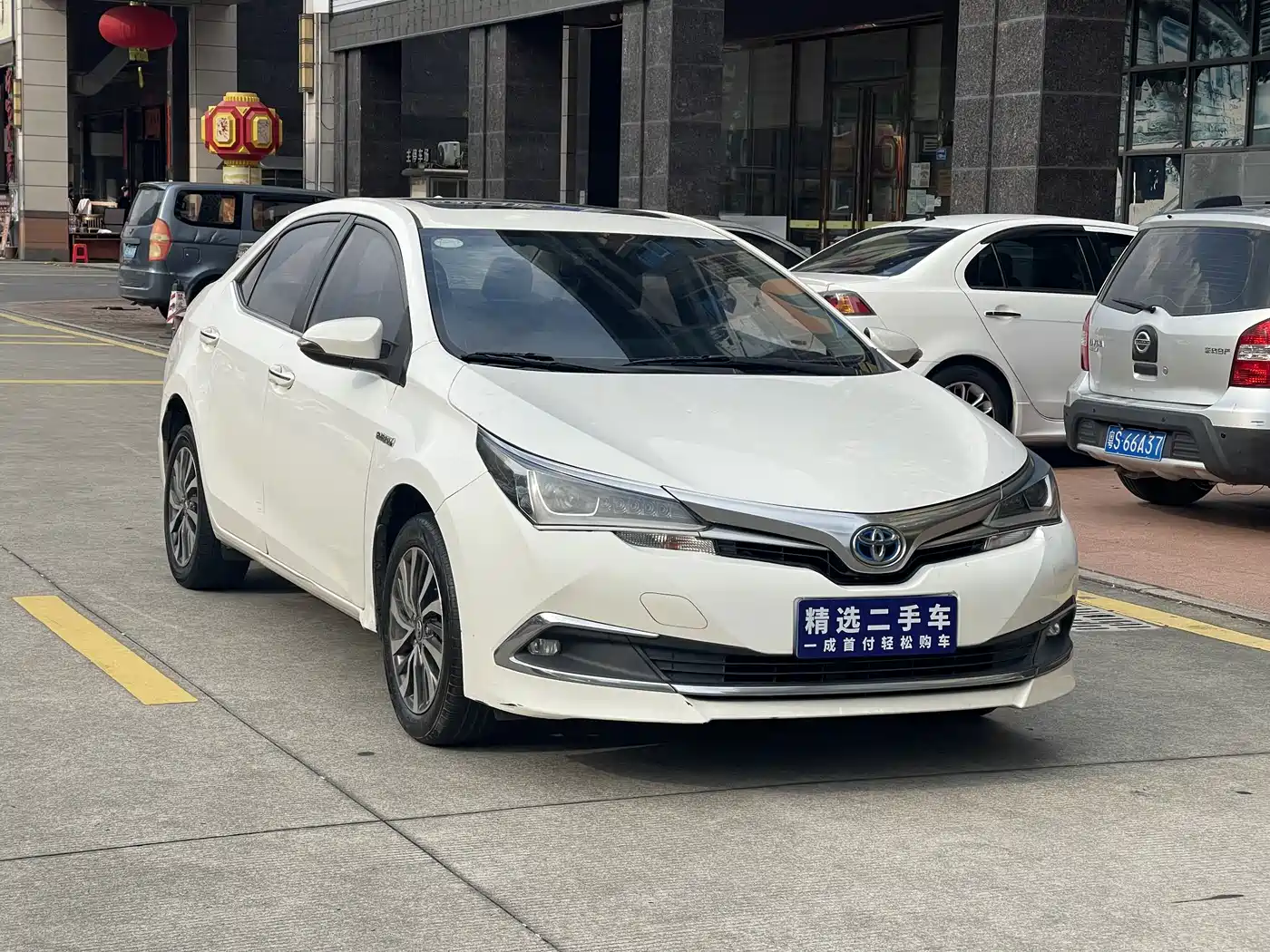 Photo 2 - Toyota Corolla