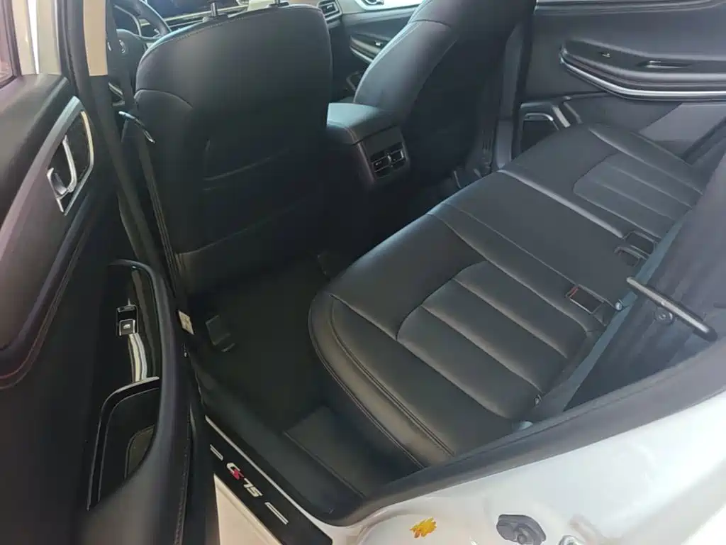 Photo 17 - Changan CS75