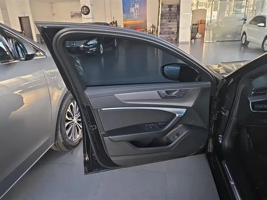 Audi A6L 2021 45 TFSI Exclusive Sport фото 7