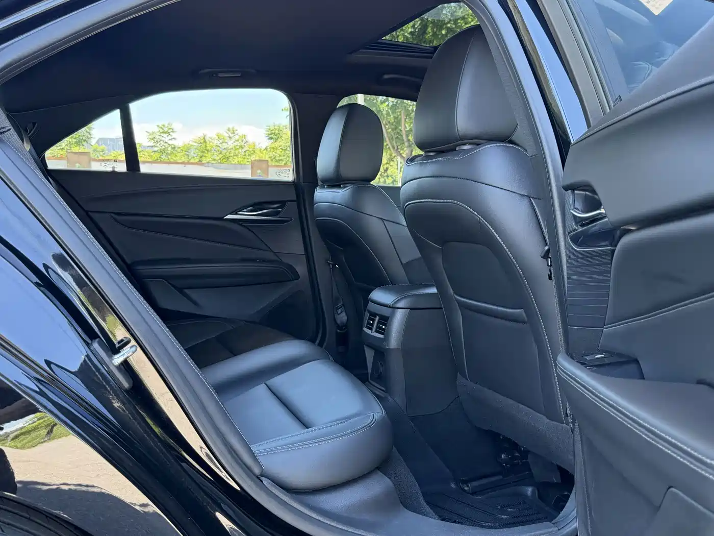 Cadillac CT4 2022 2022 28T Fashion Style
