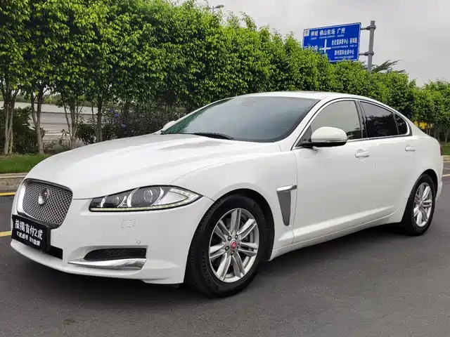  Jaguar Jaguar XF 2015 XF 2.0T Style Edition