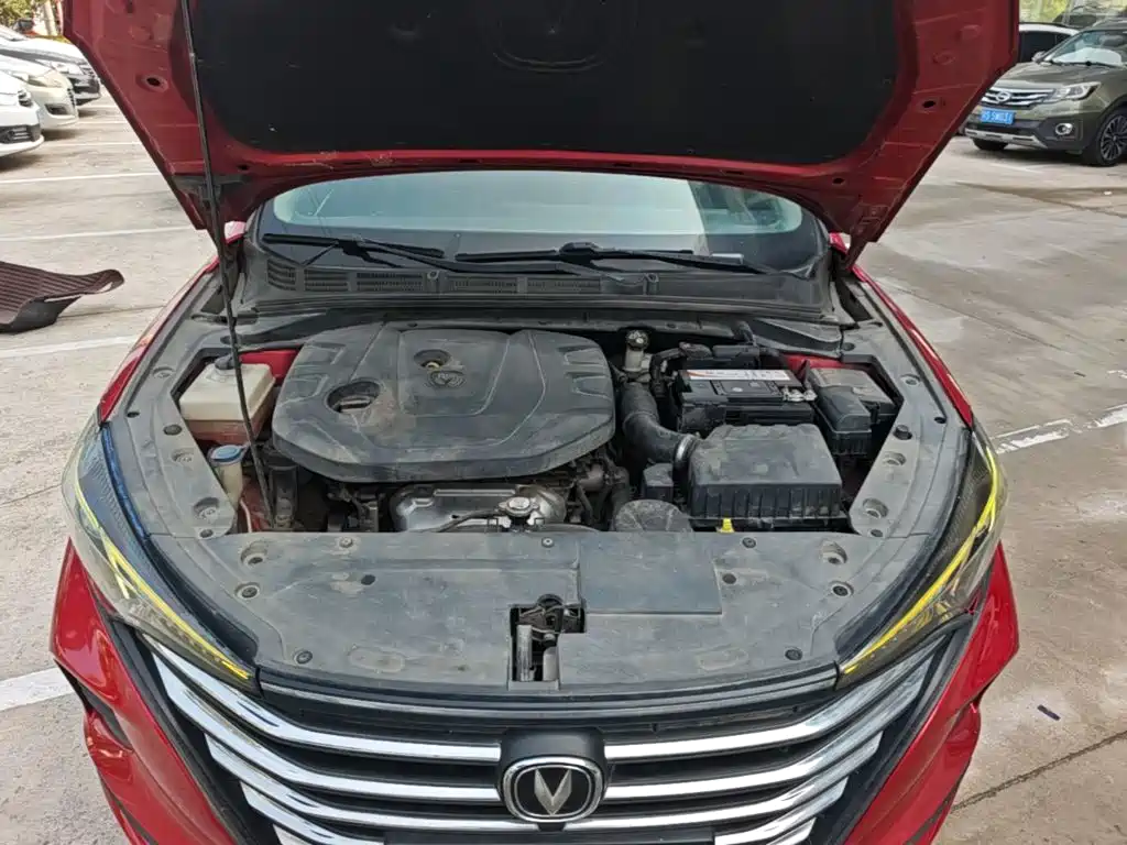 Фото 20 - Changan Eado