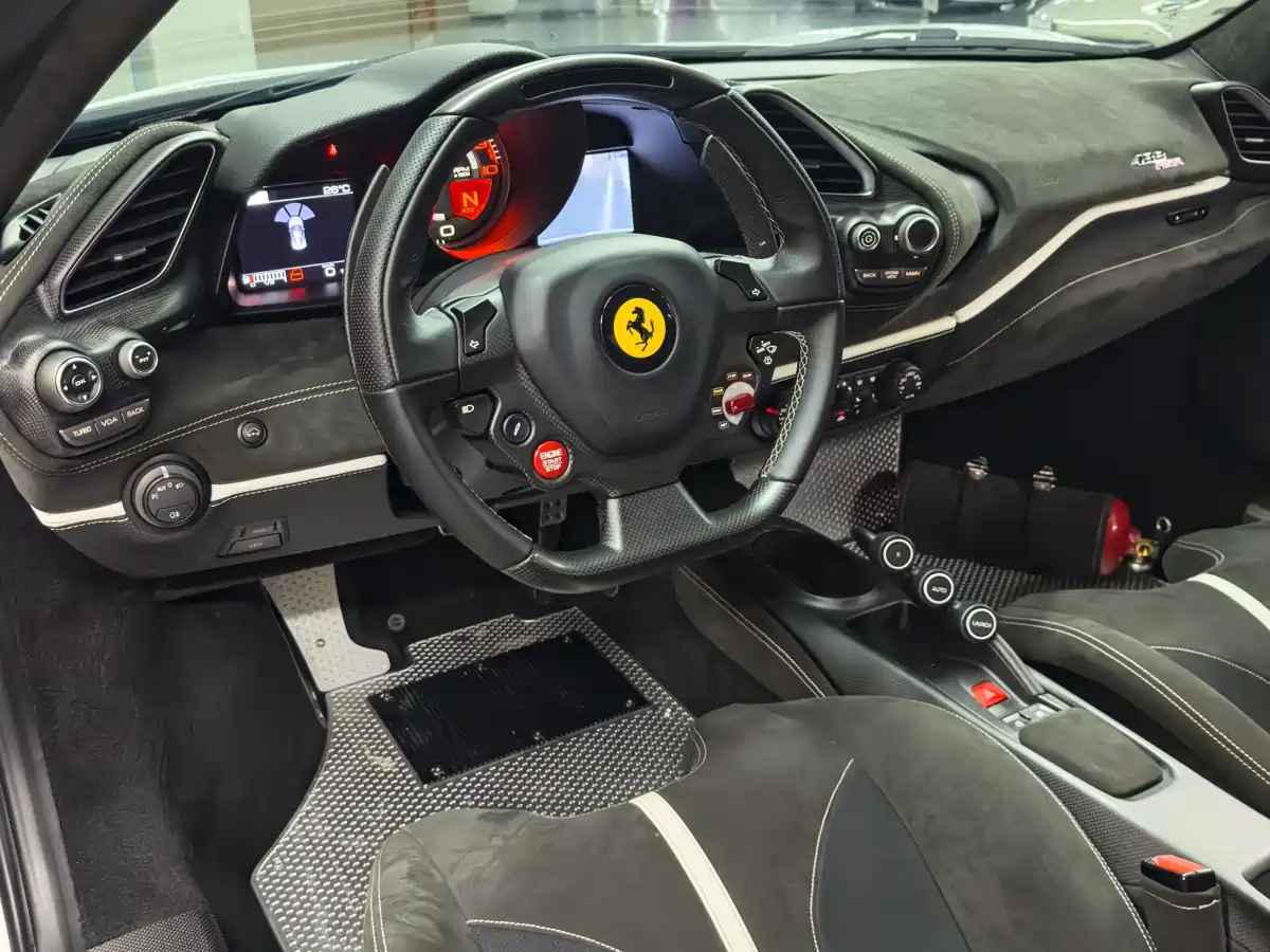 Ferrari 488 2015 488 GTB фото 9