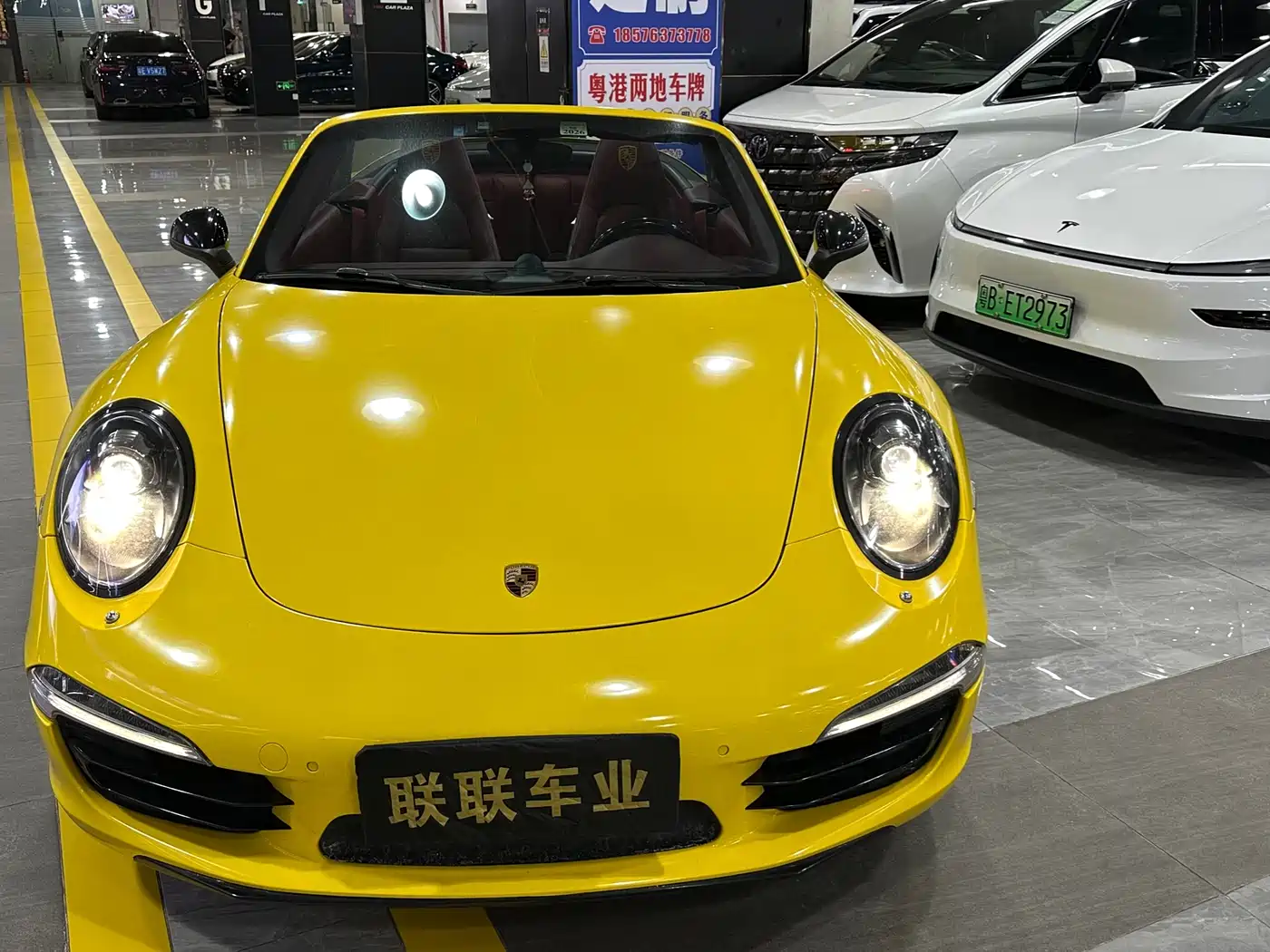 Porsche 911 2013 Carrera 4 Cabriolet 3.4L фото 12