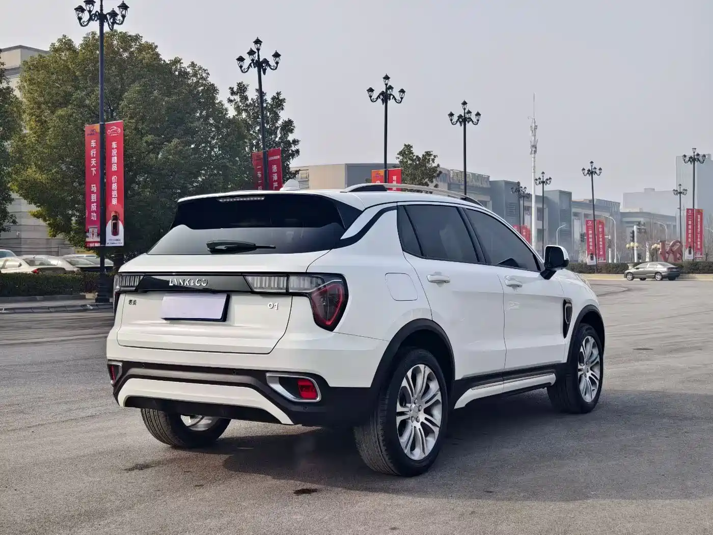 Lynk & Co 01 2019 2.0T 2WD Pro Edition China V фото 9
