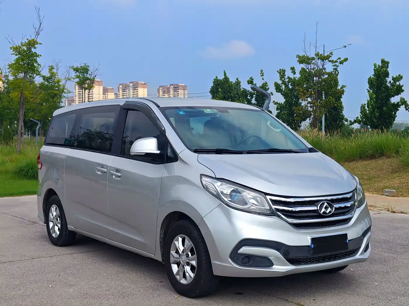 SAIC Maxus Maxus G10 2015 2016 2.0T Automatic Elite