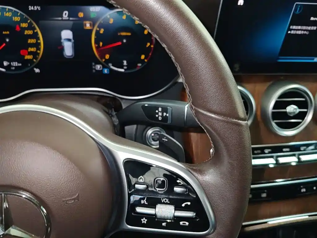Mercedes-Benz GLC 2020 Facelift GLC 260 L 4MATIC Dynamic фото 14