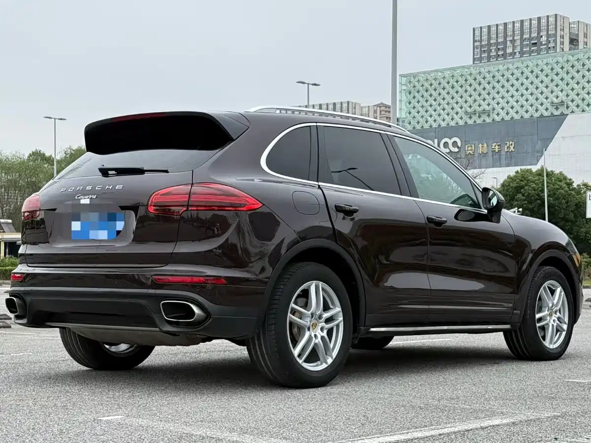 Фото 7 - Porsche Cayenne